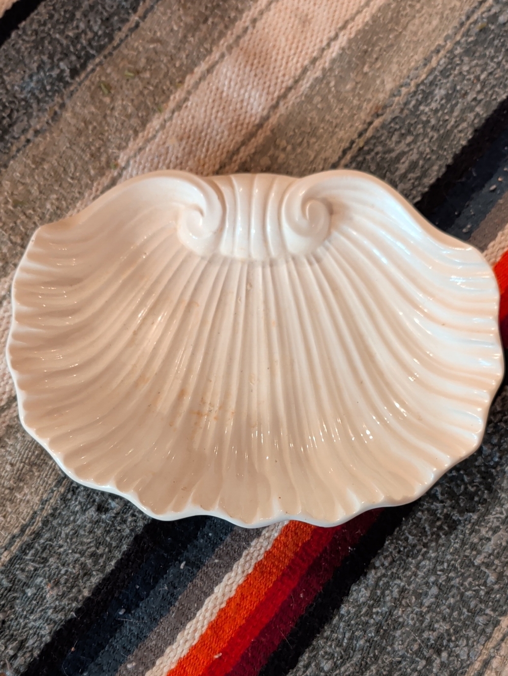White Shell-Shaped Ceramic Accent Dish